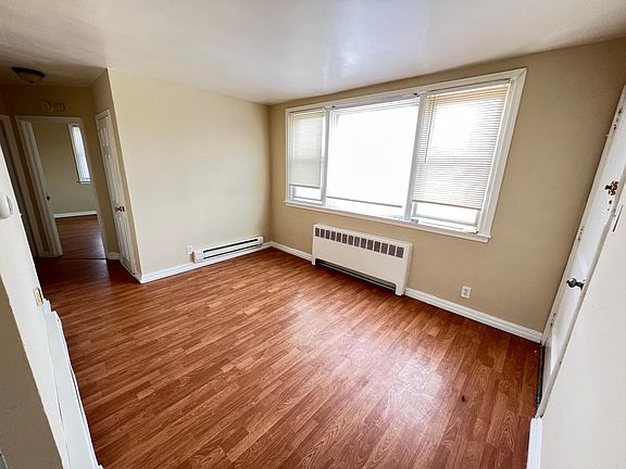 3rd image of 4000 Benner St Floor 1