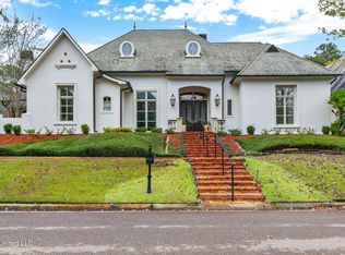 3 Crestview Cv, Jackson, MS 39211