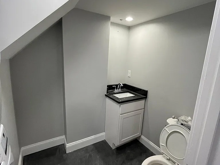 139 W 9th St #1 — Photo 12