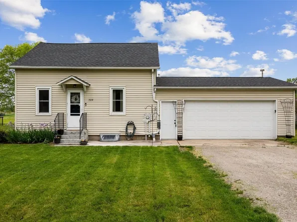 709 12th Ave, Amana, IA 52203