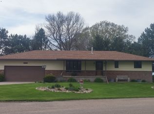 301 Bryan St, Loomis, NE 68958