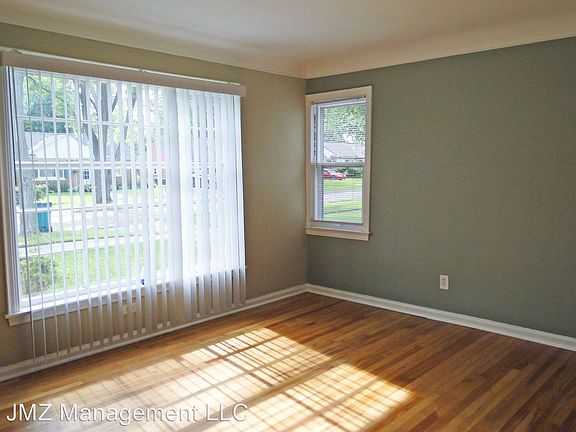 3rd image of 23119 Floral St