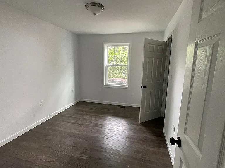 187 Montgomery Ave #2 — Photo 12