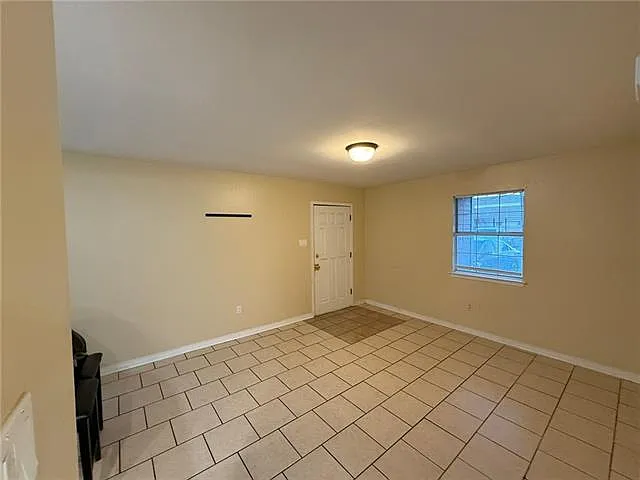 608 Rue St #B — Photo 5