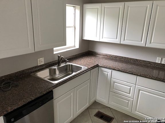 3rd image of 403 Robeson Ave
