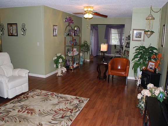 3rd image of 2111 Verdi Dr
