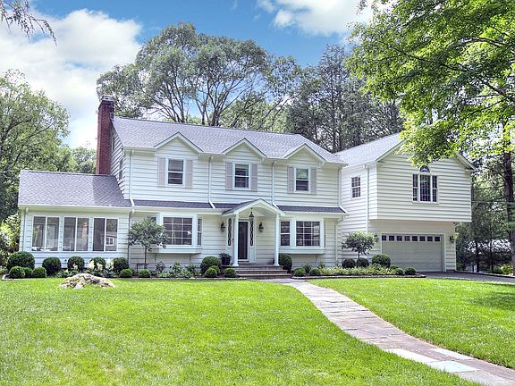 2nd image of 55 Blueberry Hill Rd