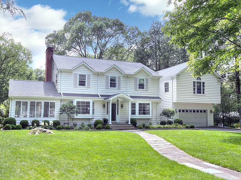 55 Blueberry Hill Rd — Photo 2