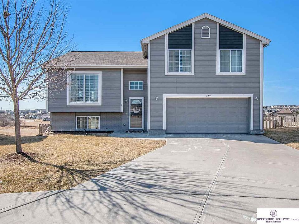 1st image of 17115 Camden Cir