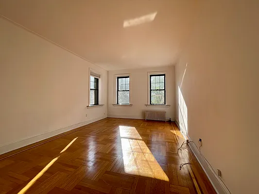 Rented by Bond New York | media 9