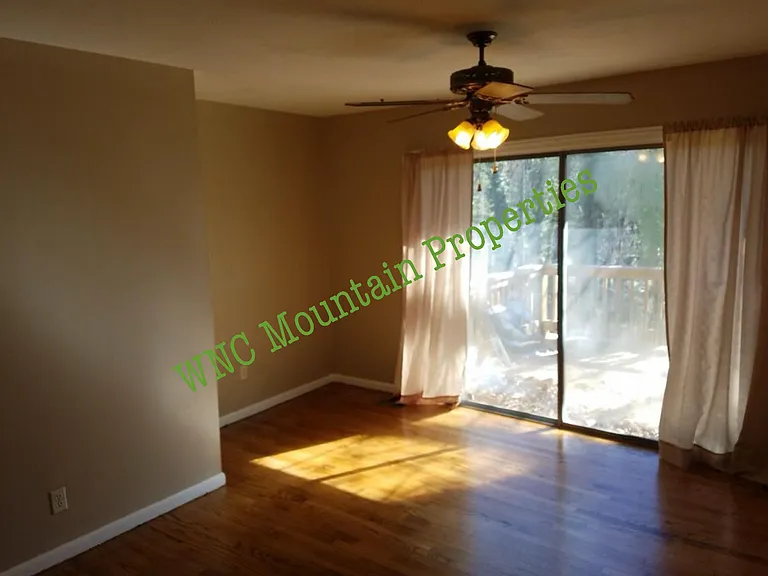 374 Royal Pines Dr — Photo 12