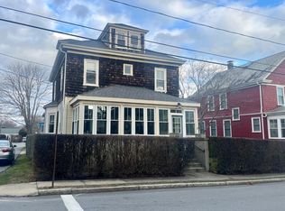 132 Gibbs Ave APT 1, Newport, RI 02840