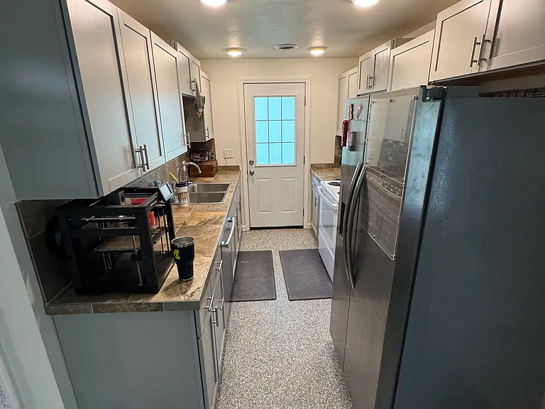 220 W Williams St — Photo 6