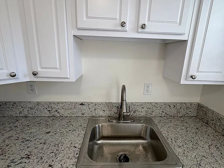 Greenranch Apartments — Photo 17