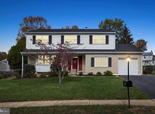 2227 Charwood Dr, Wilmington, DE 19810