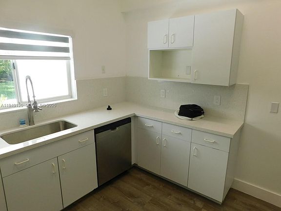 4th image of 16240 SW 286th St