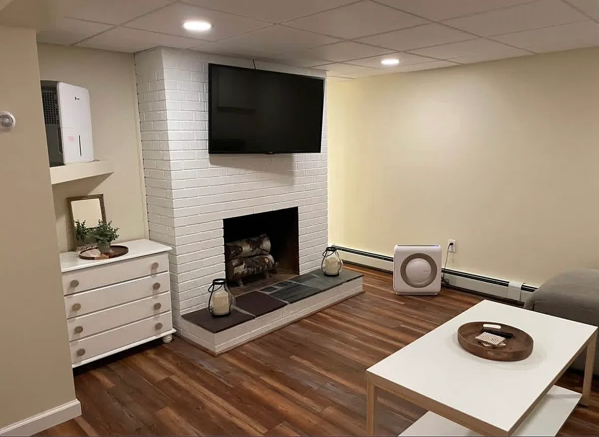 Studio, 450 sqft, $1,700 — Photo 1