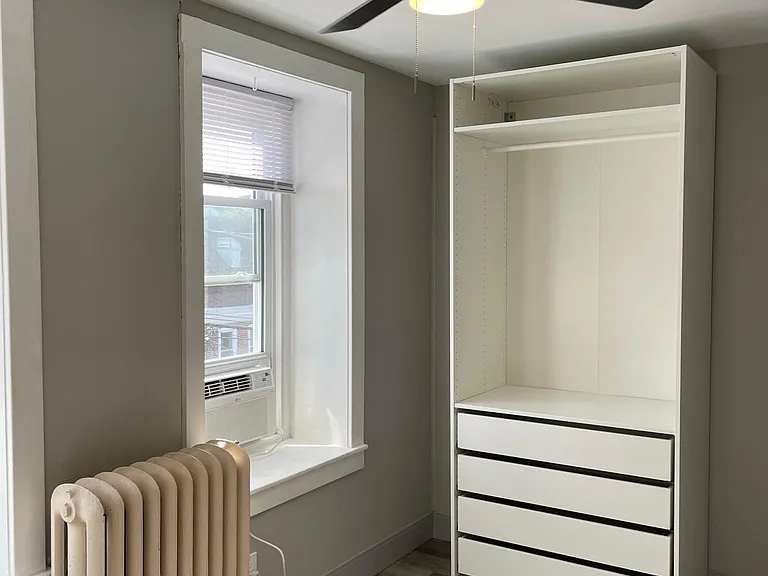 4718 Silverwood St — Photo 13