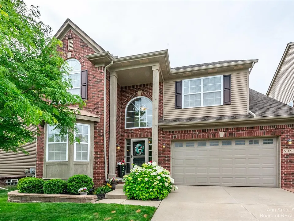 51152 E Bourne Ter