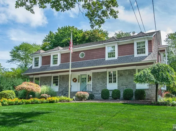 40 Midland Ave, Wyckoff, NJ 07481