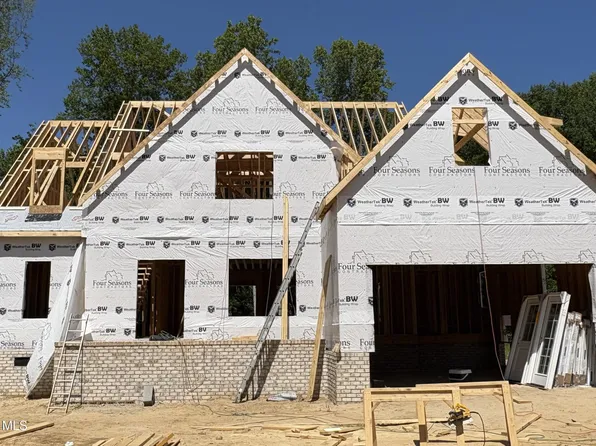 3920 Carriage Woods Court, Rocky Mount, NC 27804