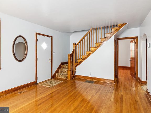 2nd image of 503 47th St