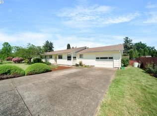 252 S M St, Cottage Grove, OR 97424