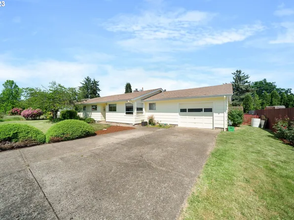 252 S M St, Cottage Grove, OR 97424