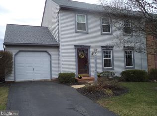 2605 Stagecoach Ln, Lancaster, PA 17601