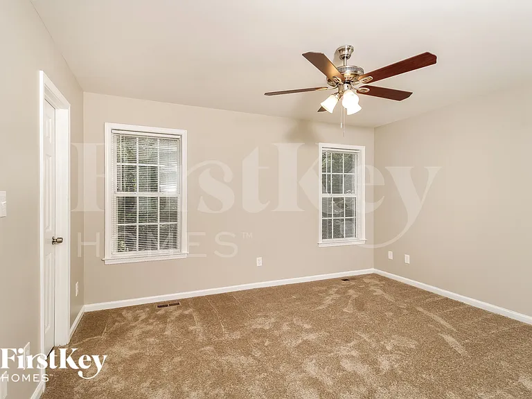 713 Garrett St — Photo 8
