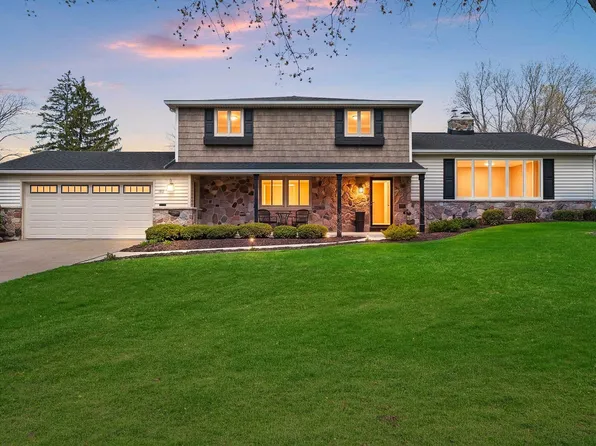 180 Arbor Ln, Green Bay, WI 54301