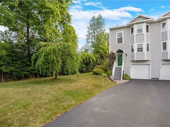 8256 Boatwatch Dr, Baldwinsville, NY 13027