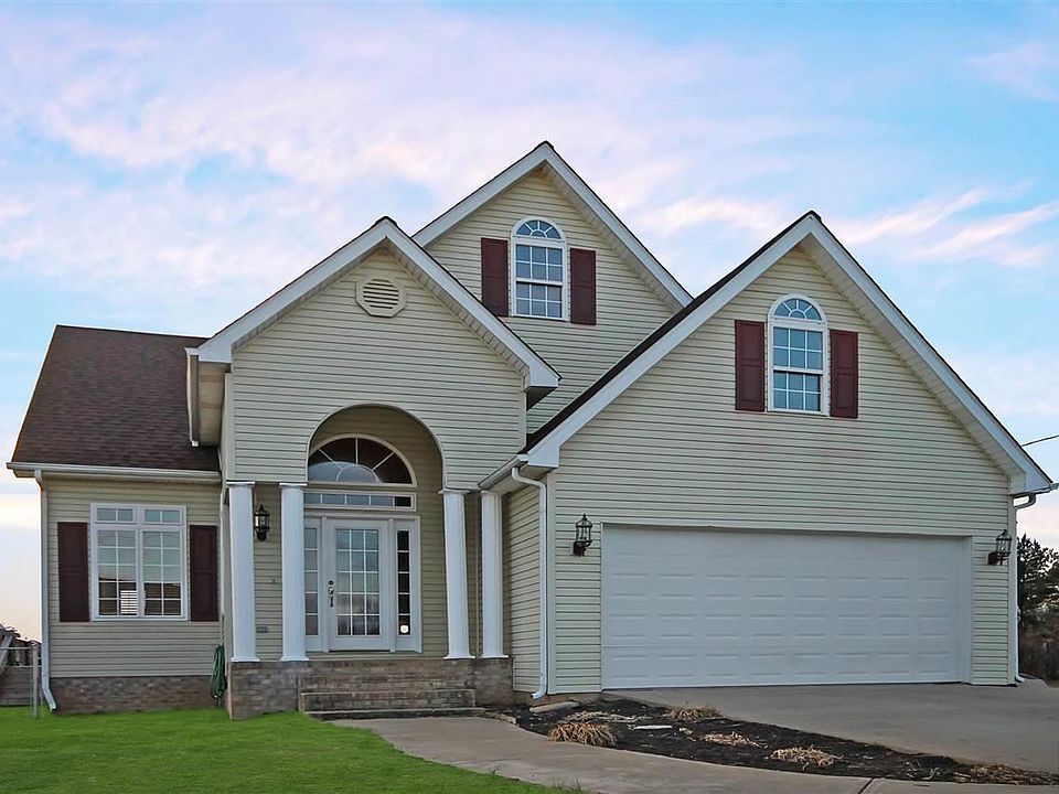 1st image of 462 Deerfield Cir