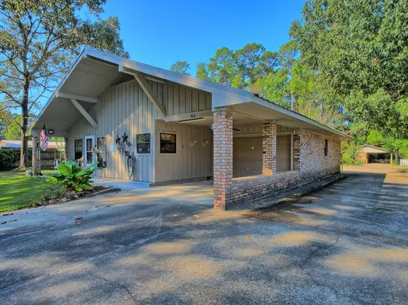 912 Twin Cedar Dr, Hemphill, TX 75948