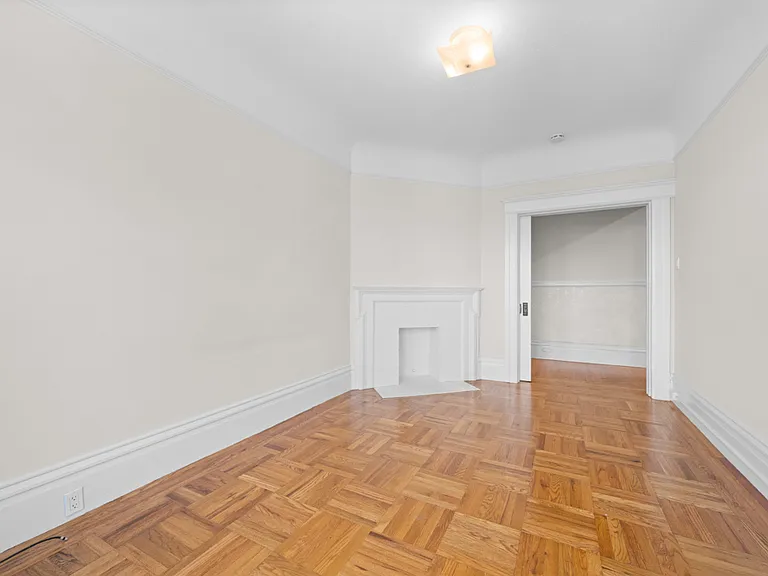 737 Waller St #737 — Photo 6