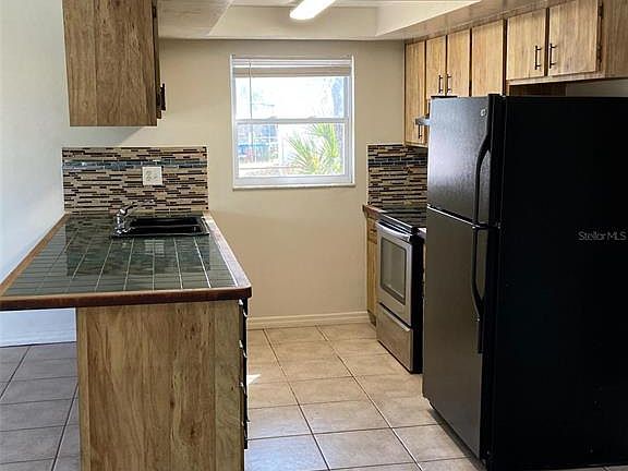 4th image of 6429 Langston Ave