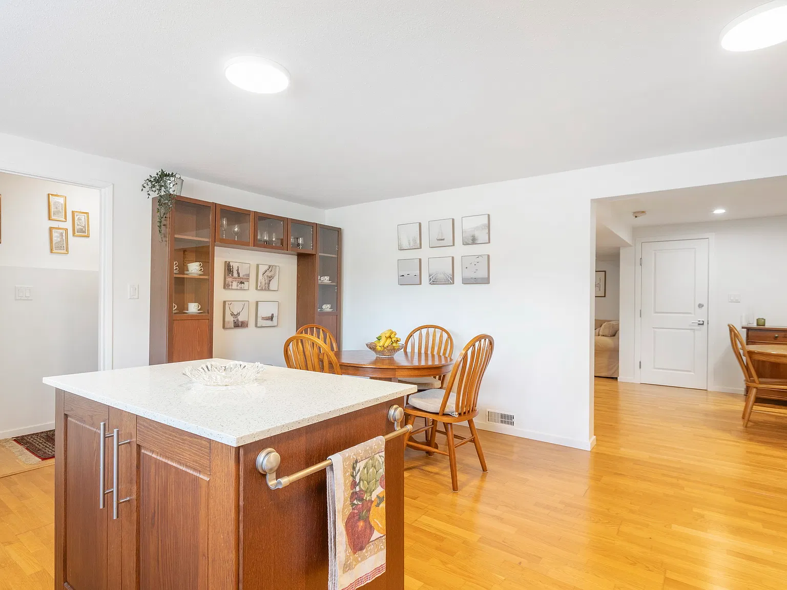 6422 Douglas Street — Photo 2