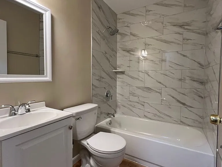313 Valley View Ave SW — Photo 6