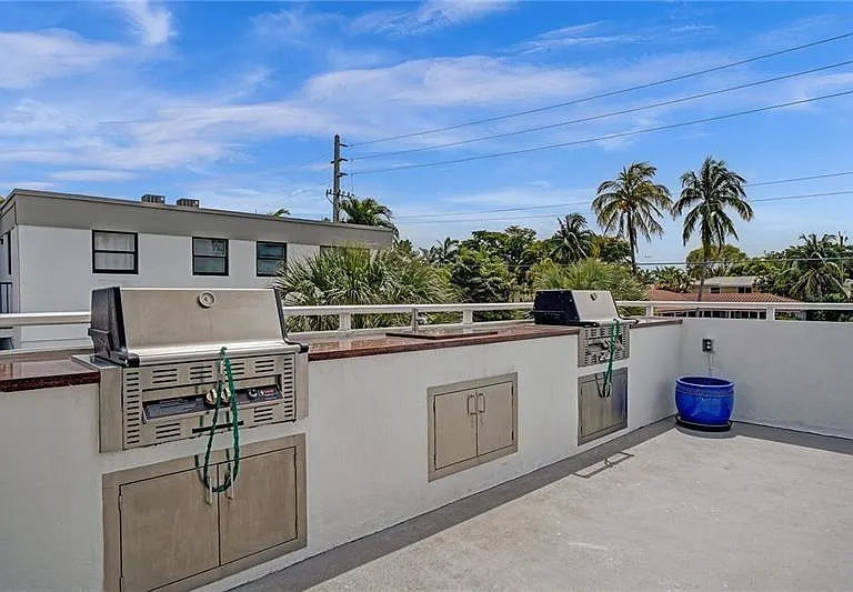 2200 NE 33rd Ave #17C — Photo 12