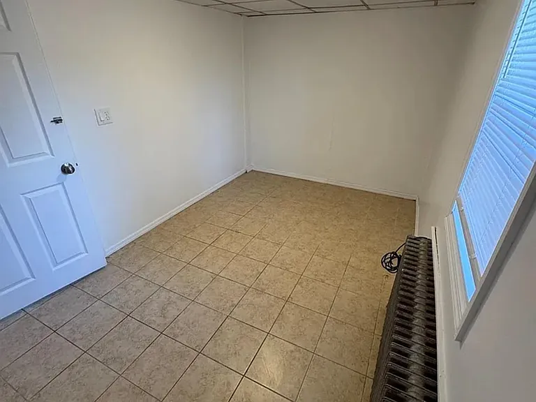 941 Felicia St — Photo 12