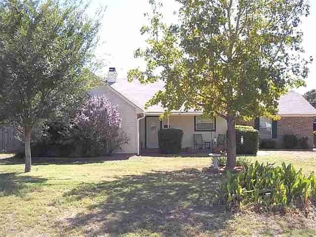 1st image of 1127 Idlewood Dr