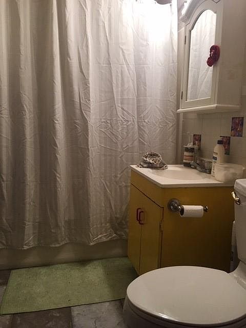 2nd image of 471 Massachusetts Ave #2