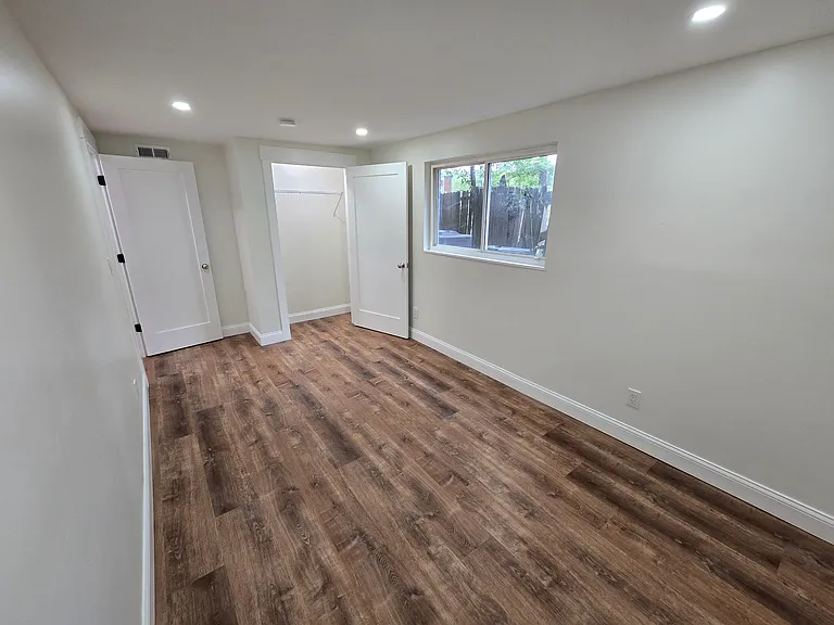 6305 Englewood Ave #2 — Photo 25