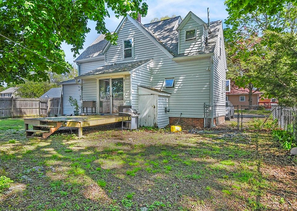 272 Pequot Ave, Warwick, RI 02889 Zillow