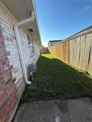 7042 Yorktown Dr — Photo 13