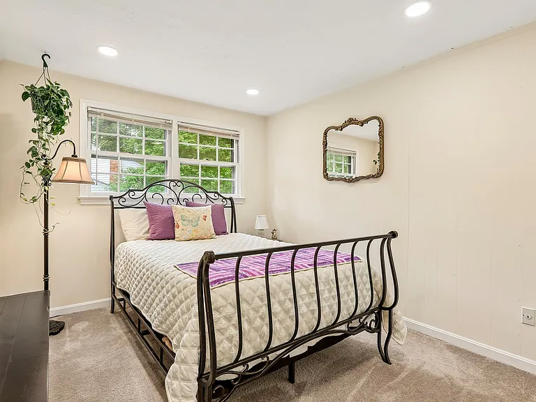 18033 Mill Creek Dr — Photo 22