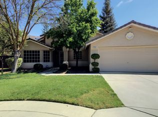 7764 N Barcus Ave, Fresno, CA 93722