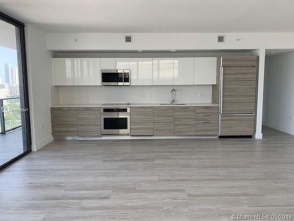 2nd image of 3401 NE 1st Ave #1808