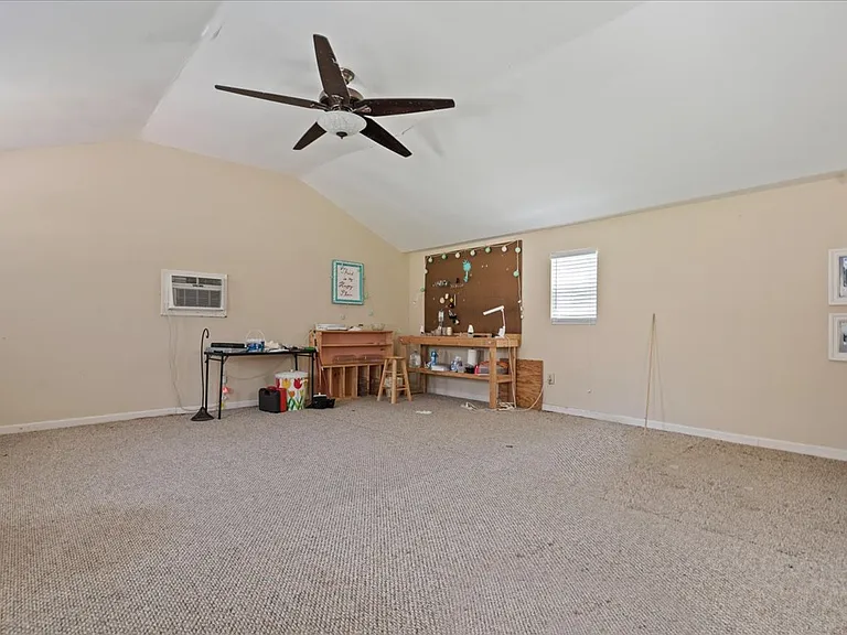 726 Wisteria Dr — Photo 37