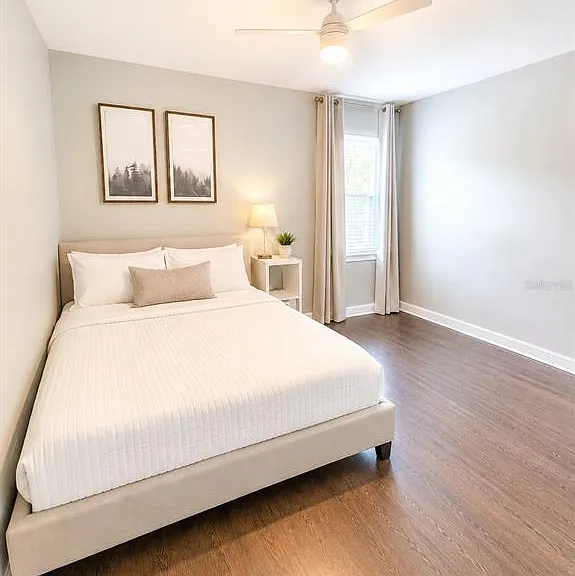 2414 W Chicago Ave — Photo 12